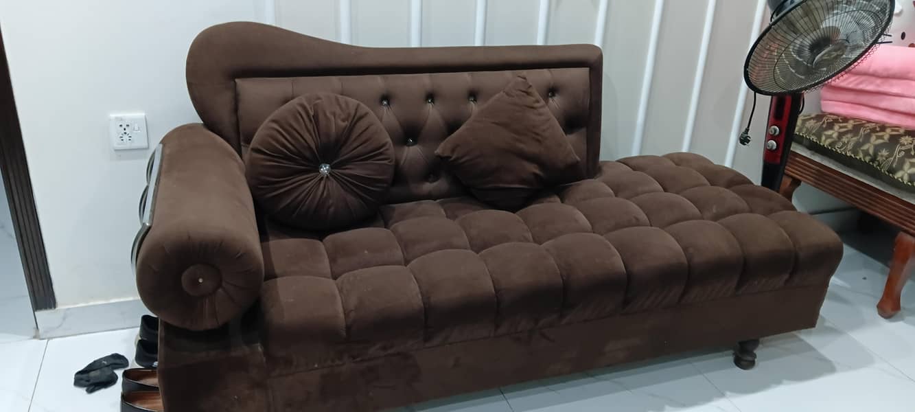 bed side table dressing 2