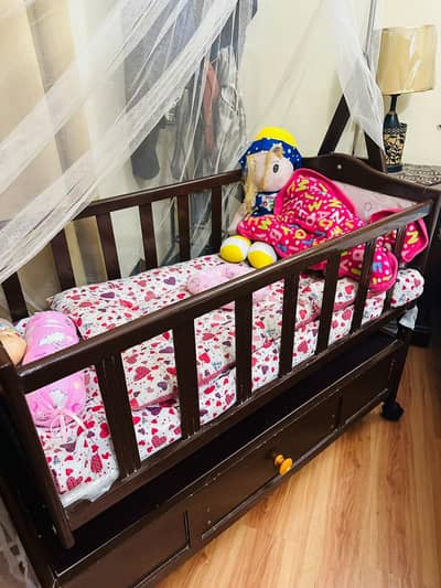 baby cot