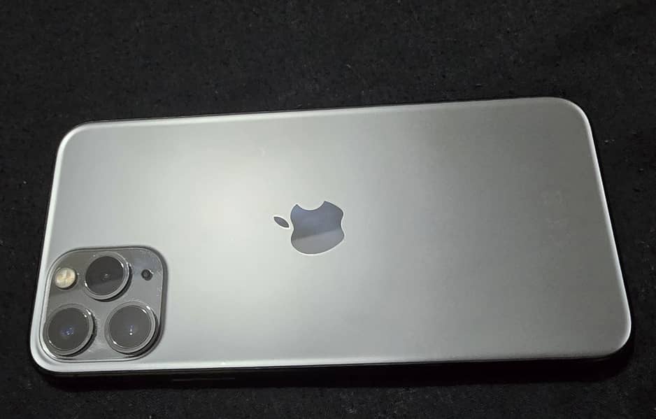 Apple iPhone 11 Pro 1