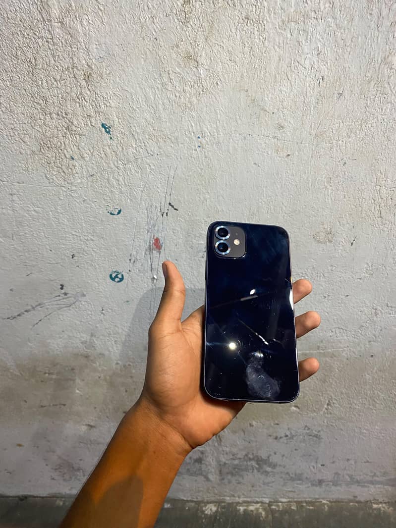 Apple iPhone 12 3