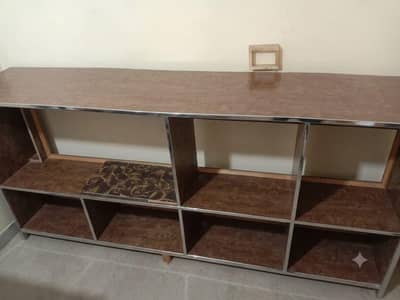 Counter for sell 8 fit sheha lga hoa hy agy