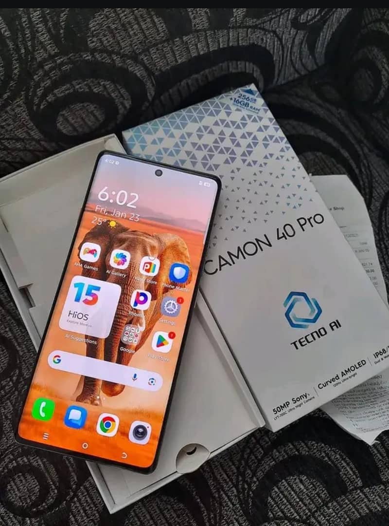 Tecno CAMON 40 Pro 1