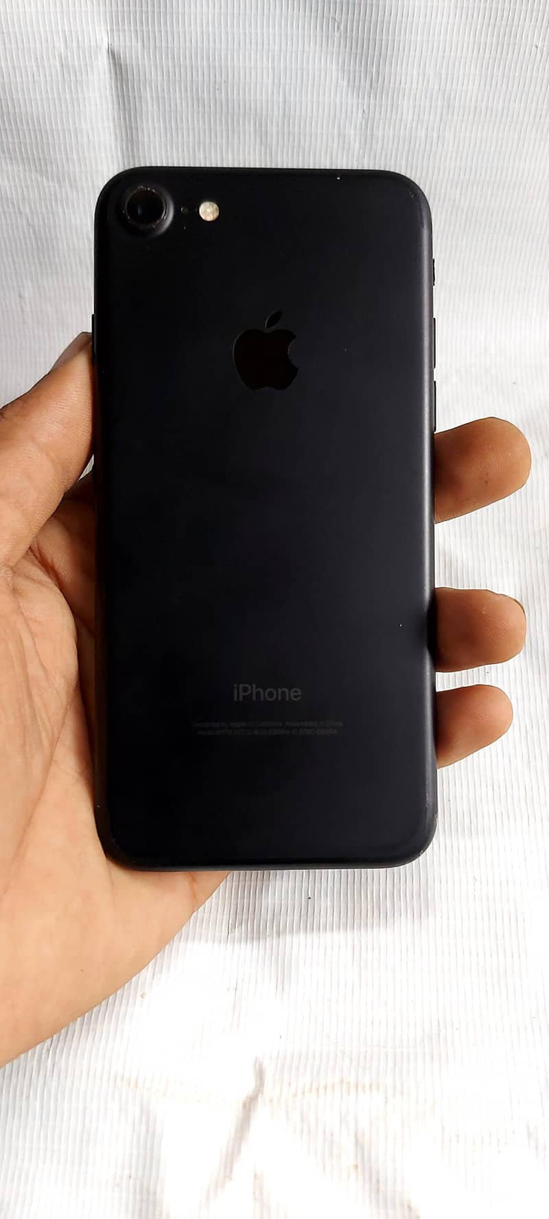 Apple iPhone 7 1