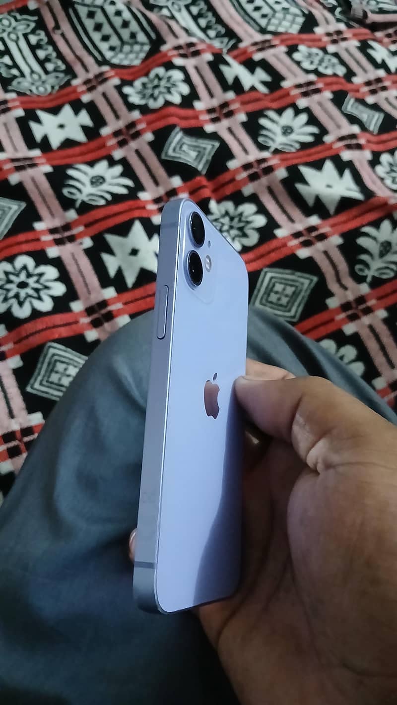 Apple iPhone 12 mini 3