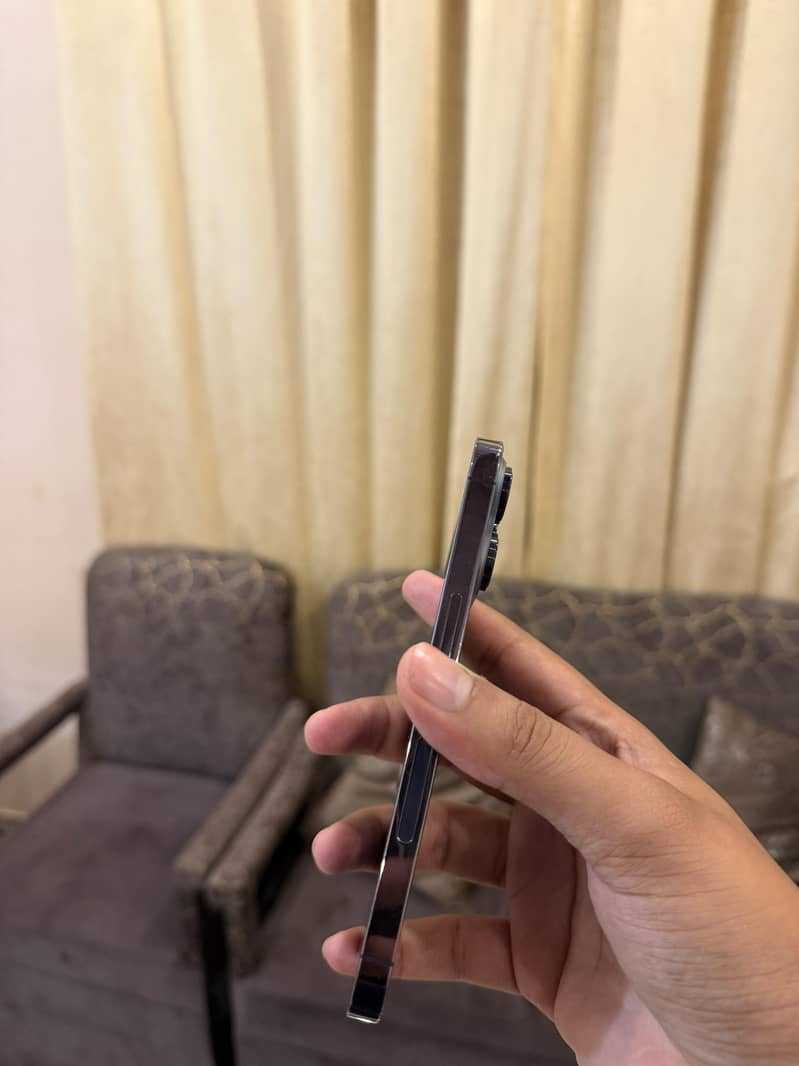 iPhone 14 Pro 3