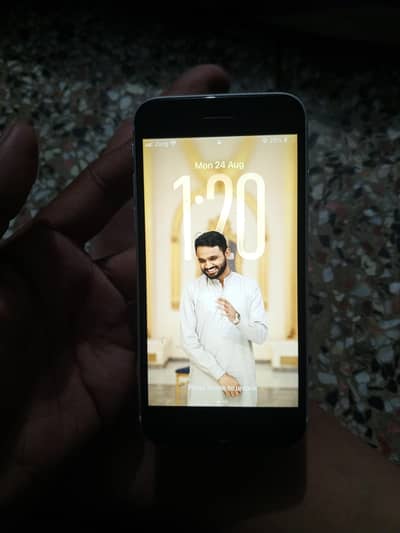 Apple iPhone SE