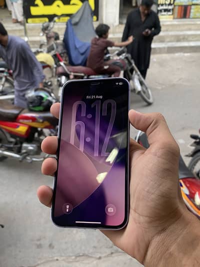 Apple iPhone 12