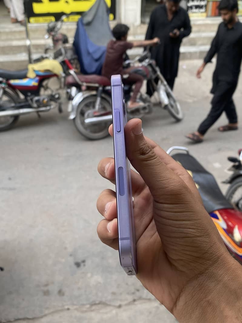 Apple iPhone 12 5