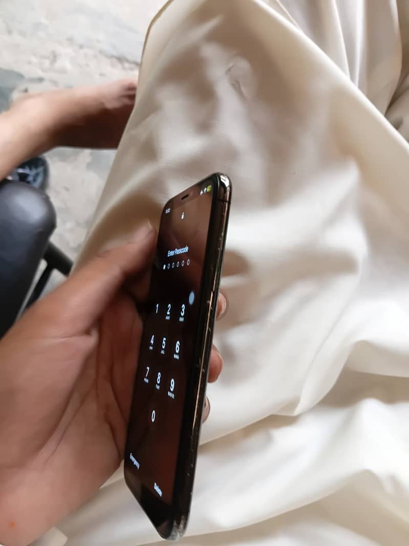 Apple iPhone X 1