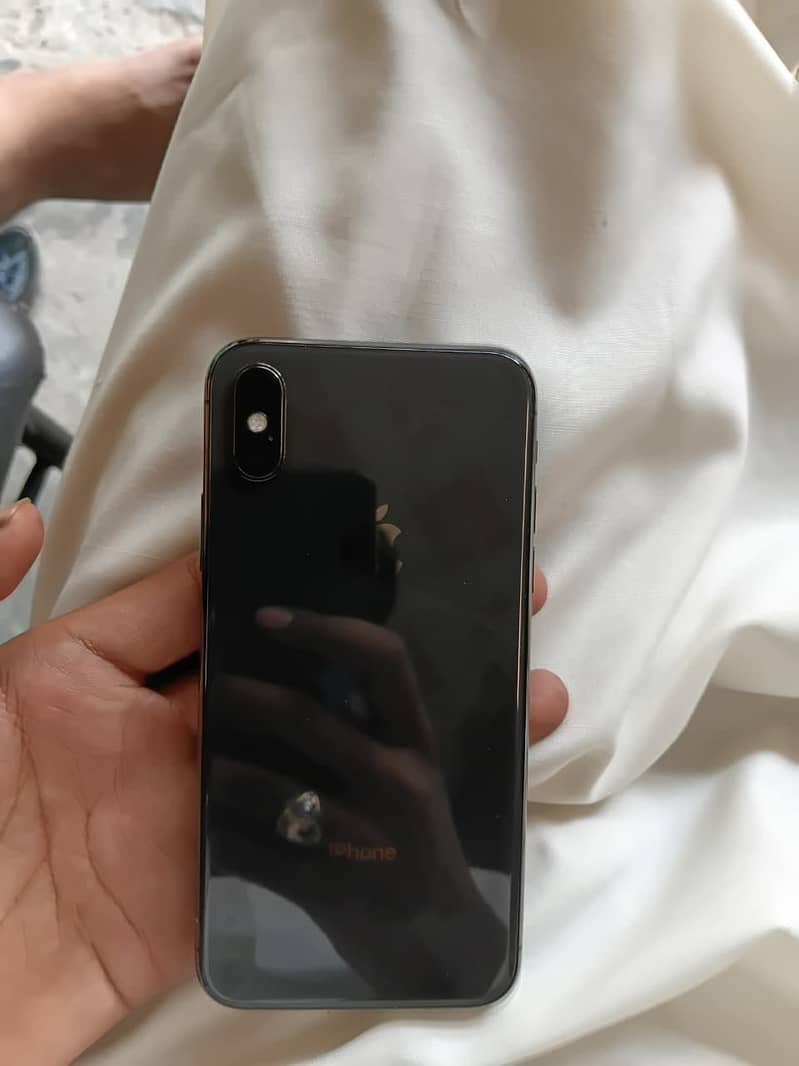 Apple iPhone X 5