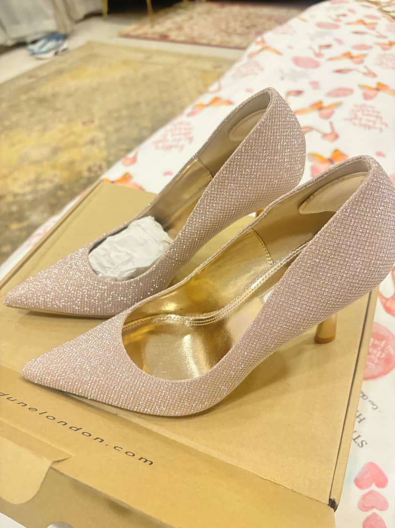 Dune stiletto 3