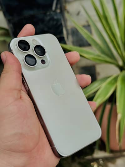 Apple iPhone 15 Pro
