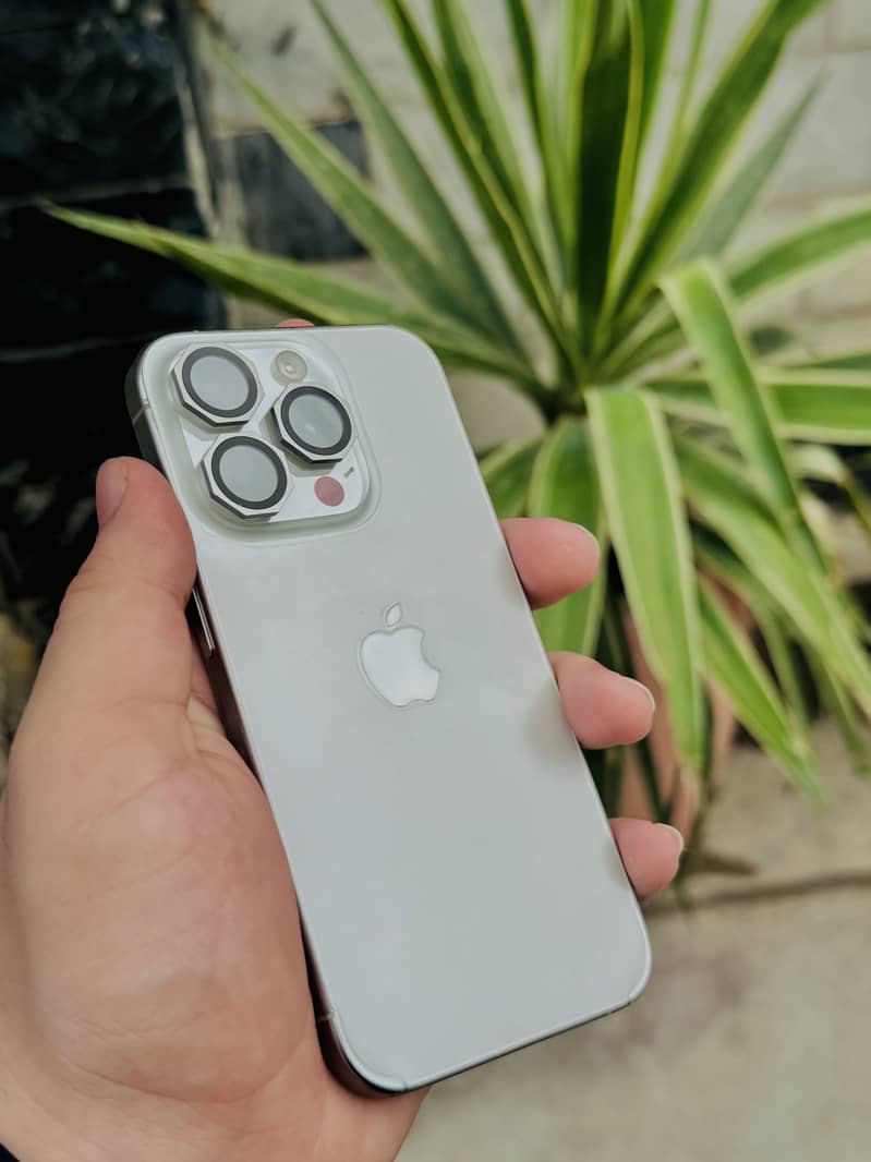 Apple iPhone 15 Pro 5