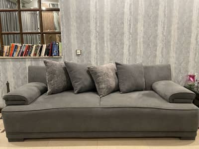 3 seater in a good condition contact as soon as possible !