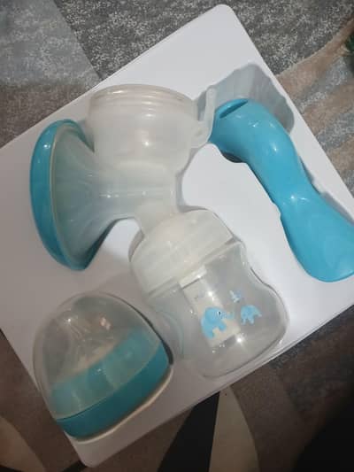 Momeasy Manual Feeding Pump 120ml - Like New
