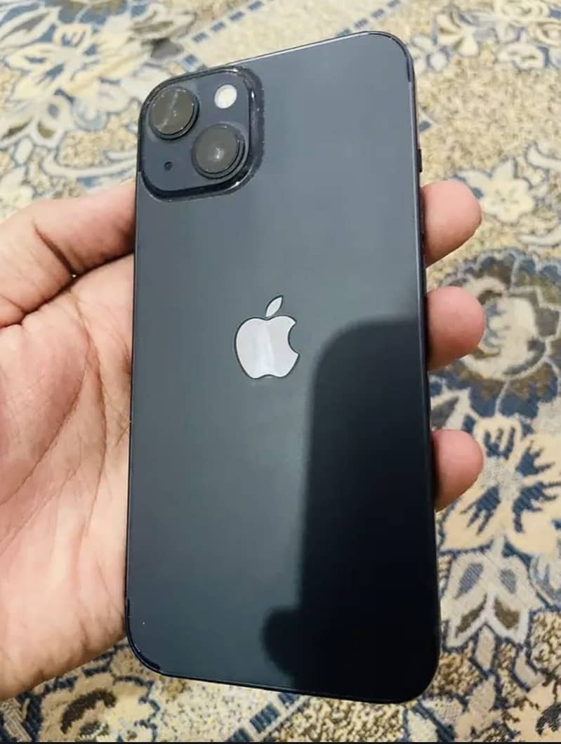 Apple iPhone 13 4