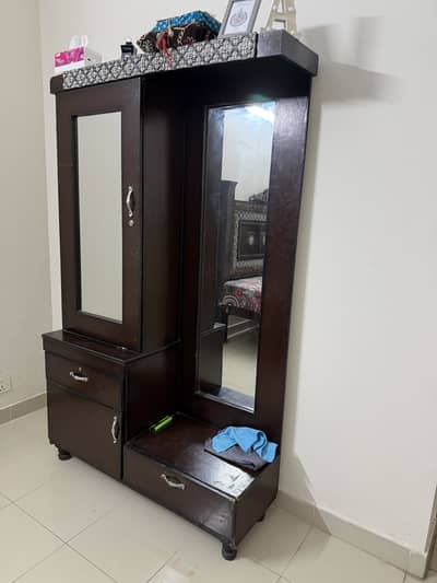 Bed with side tables Dewan and dressing table