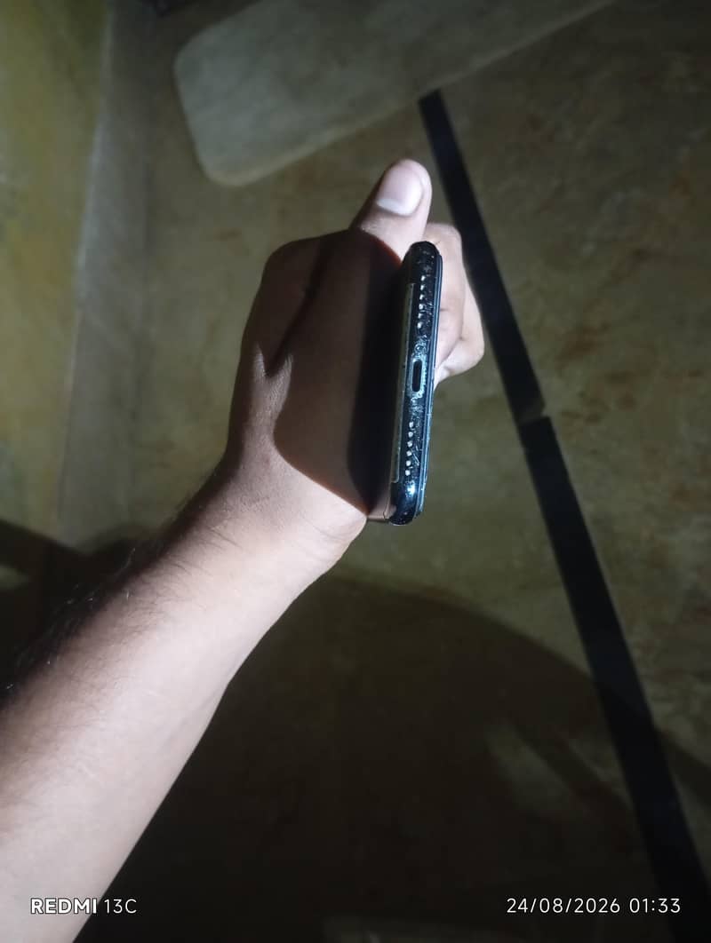 Apple iPhone X 3