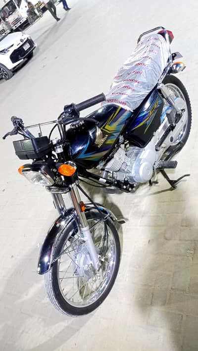 Honda CG-125 2026 Karachi num 1st owner Genuine brand new condition