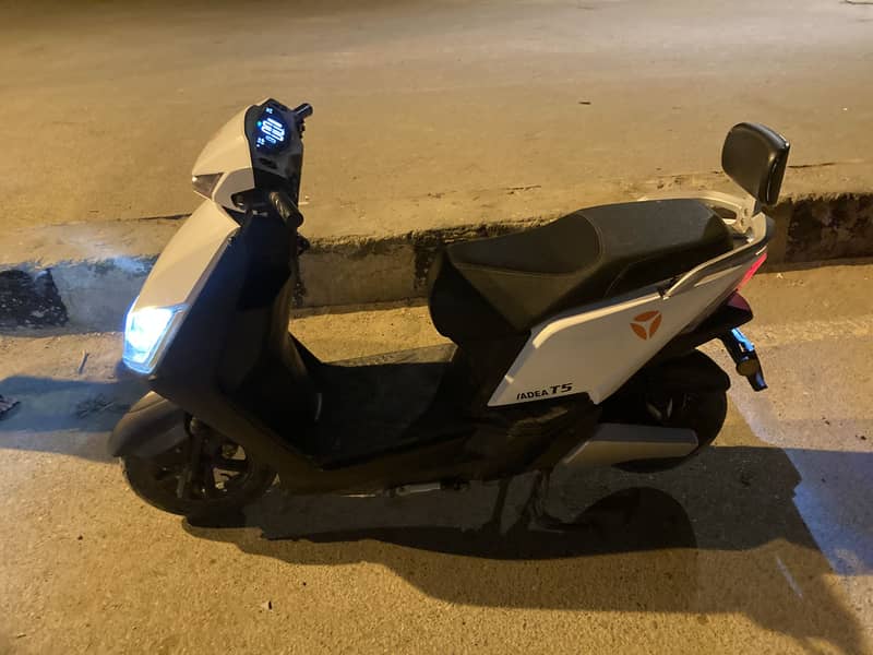 Yadea t5 1