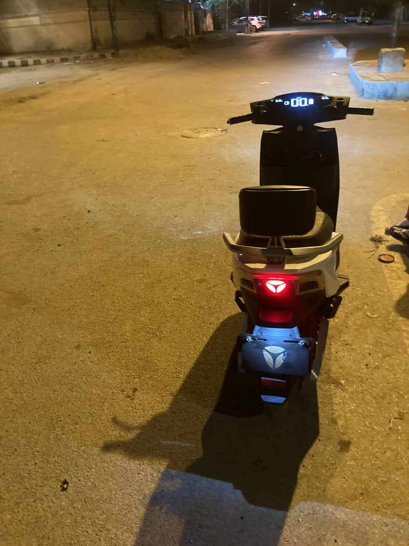 Yadea t5 2
