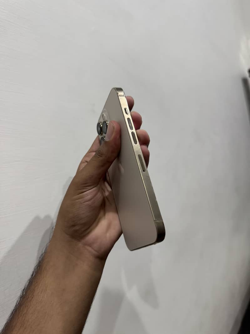 Apple iPhone 13 Pro 3
