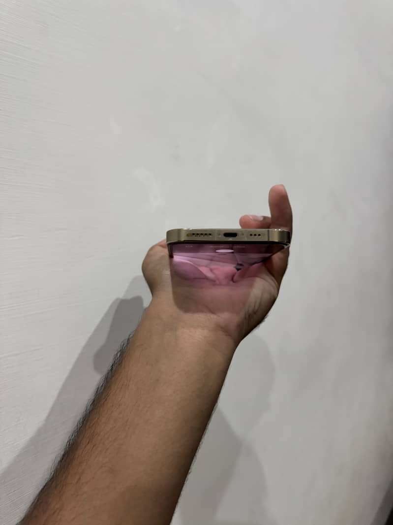 Apple iPhone 13 Pro 4