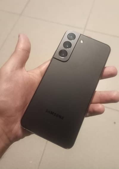 Samsung S22