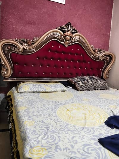 King size Bed