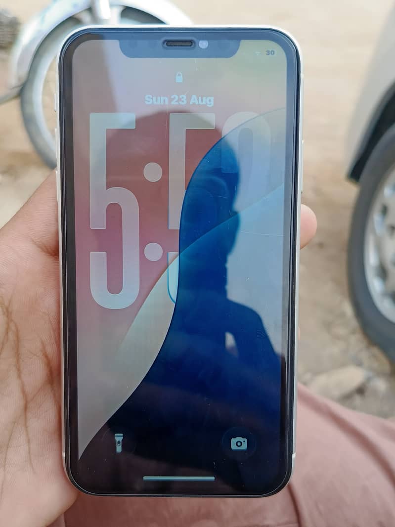 Apple iPhone 11 0