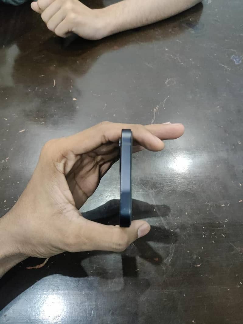 Apple iPhone 12 1