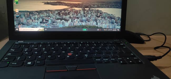 Lenevo ThinkPad x270| i5 6th generation| with charger