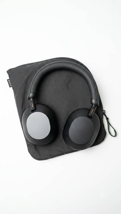 Sony Headphones XH1000xm5 (Just like New)