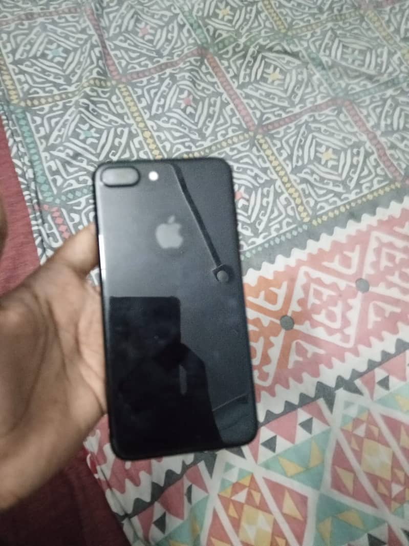 Apple iPhone 7 Plus 0