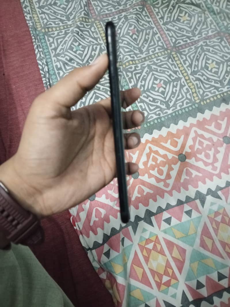 Apple iPhone 7 Plus 2