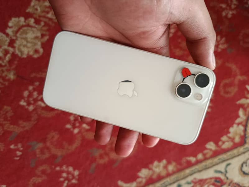 iPhone 13 0