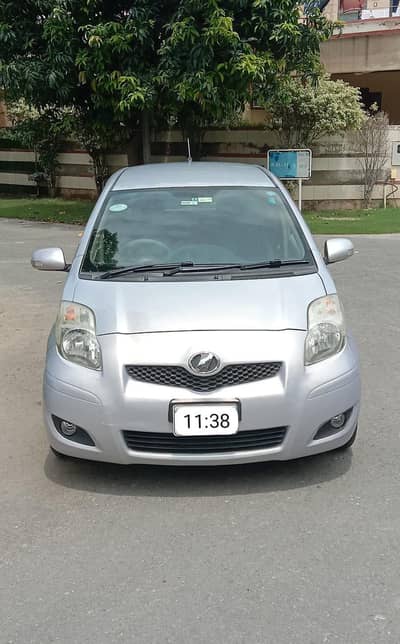 TOYOTA VITZ F 1.0 2010/2014