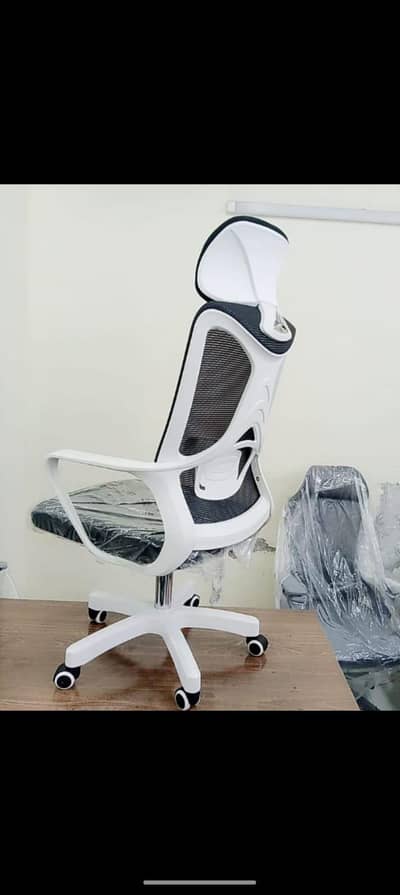 High Back Executive Office Chair - Black & White