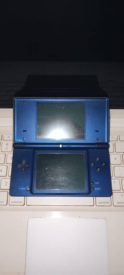 Nintendo DSi Metallic Blue – Complete Bundle (32GB, Charger, Stylus)