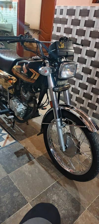 Honda CG 125 Special Edition Gold