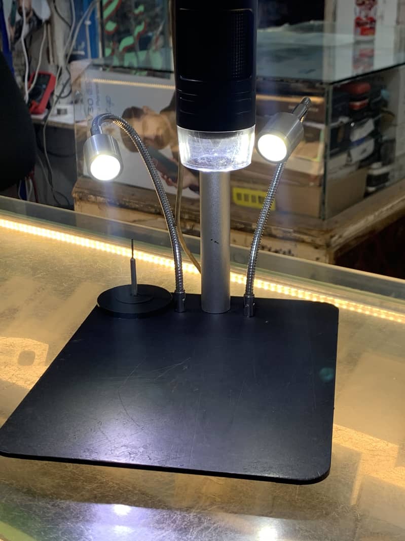 Microscope 9