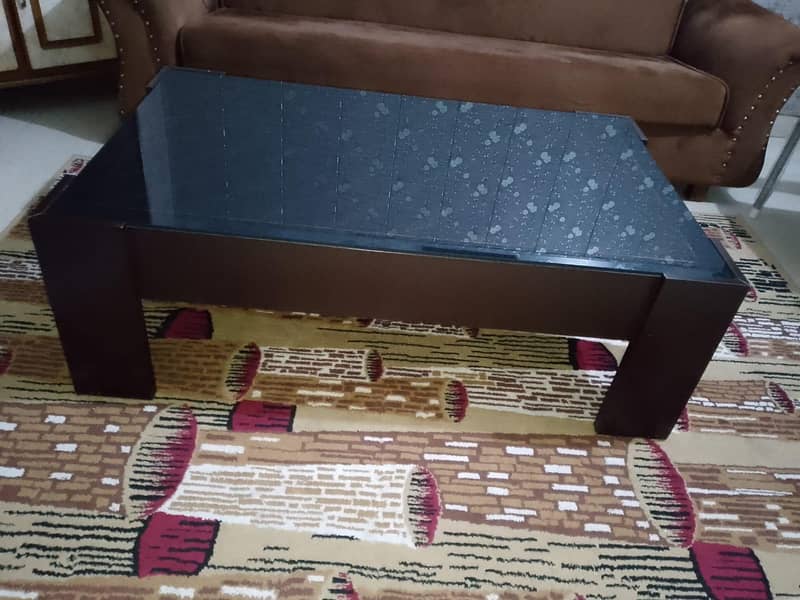 Central Table 1