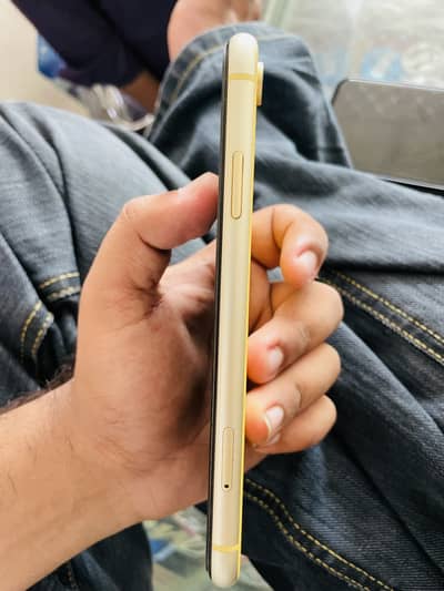 Apple iPhone XR