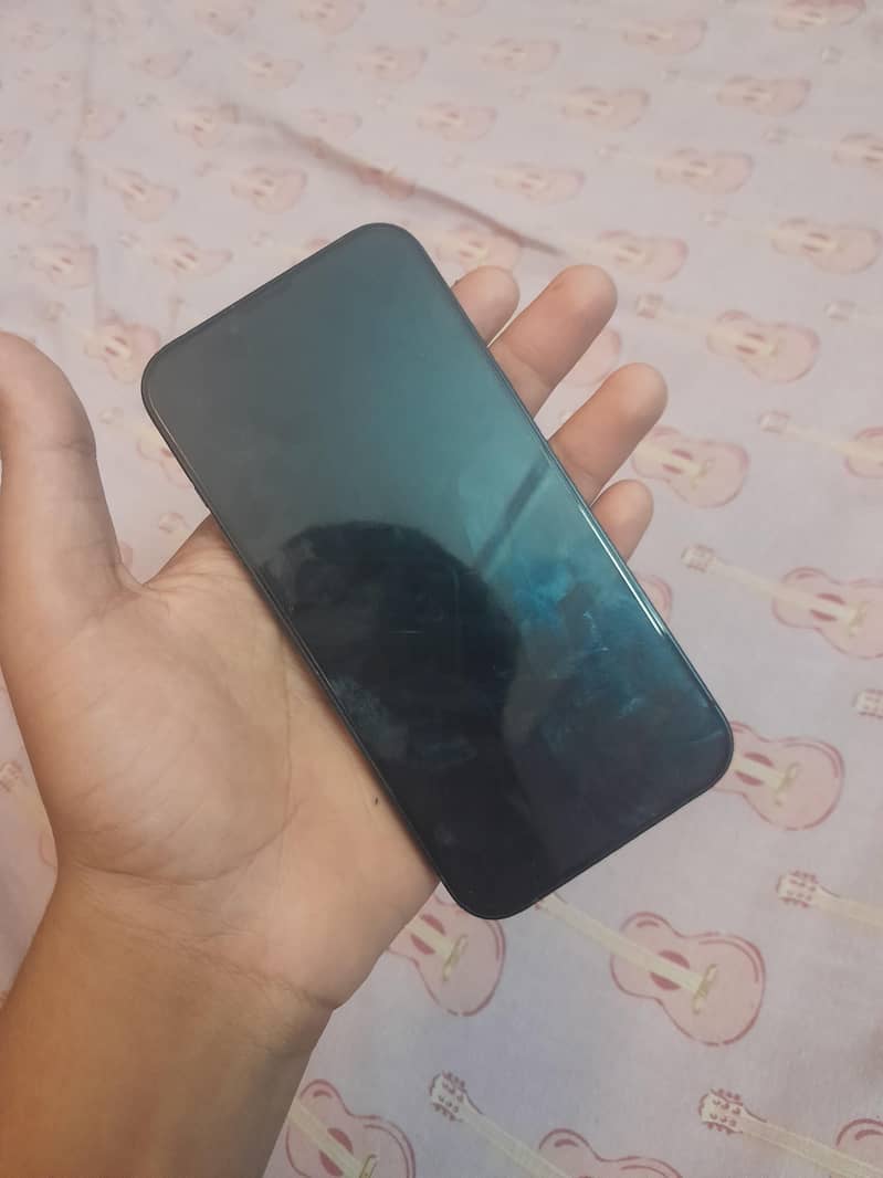 Apple iPhone 13 1