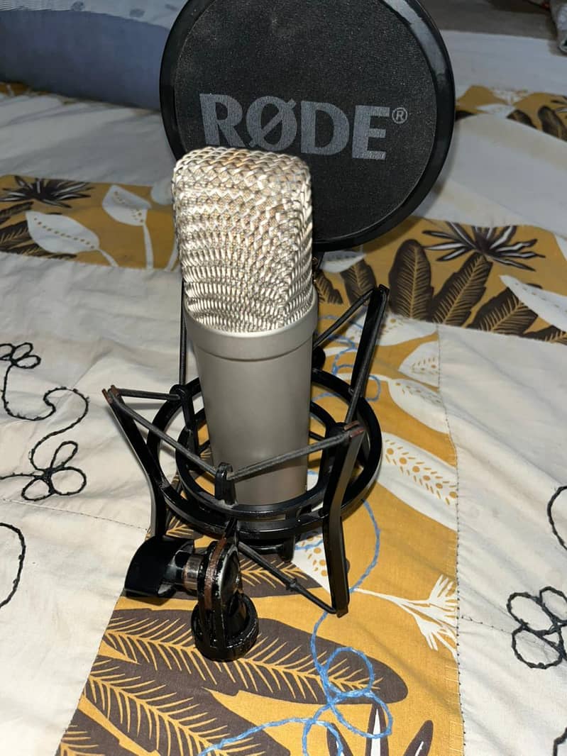 rode NT1 microphone 2