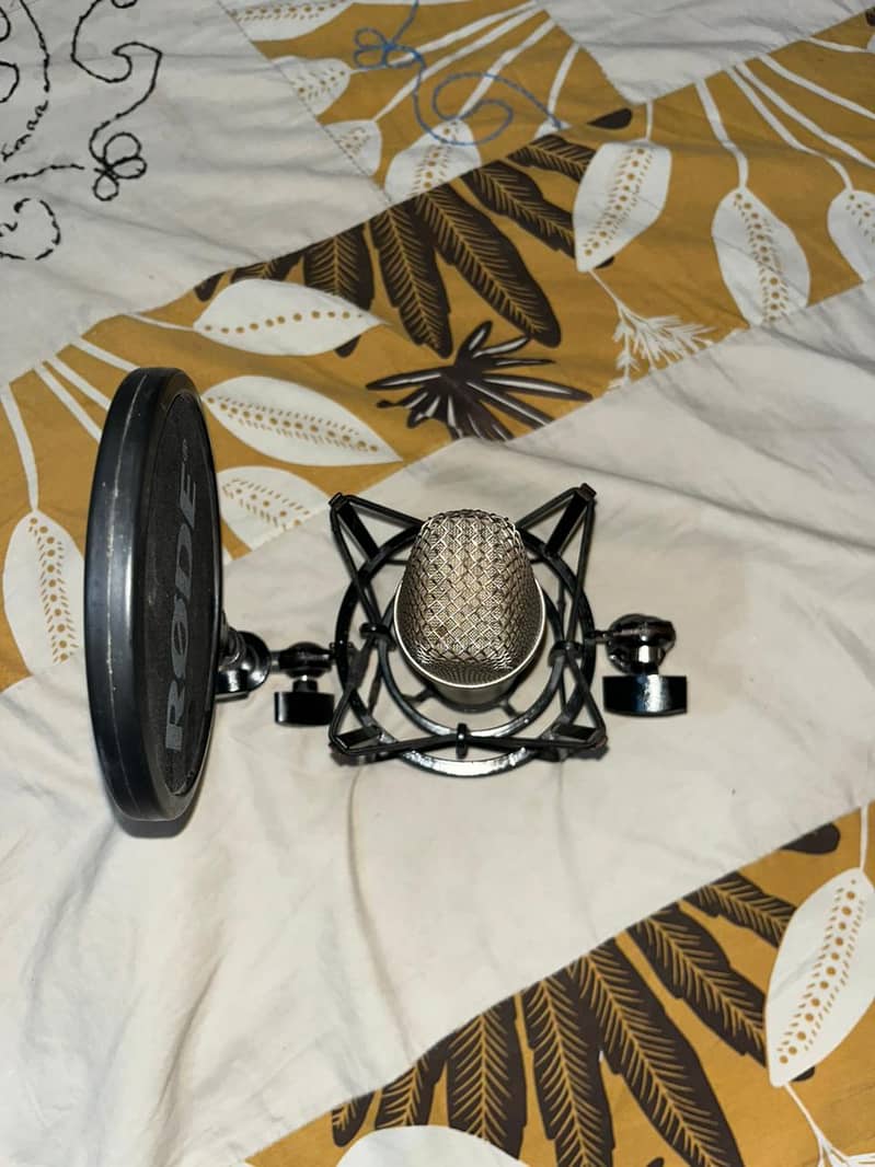 rode NT1 microphone 3