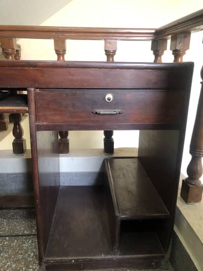 Wooden Computer Table / Workstation Desk with Drawer & Keyboard Tray