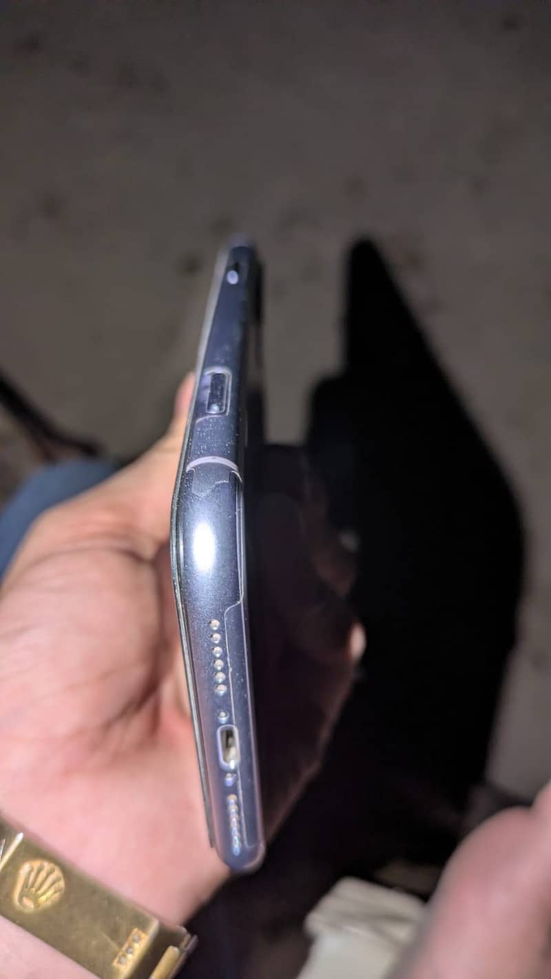 Apple iPhone 11 3