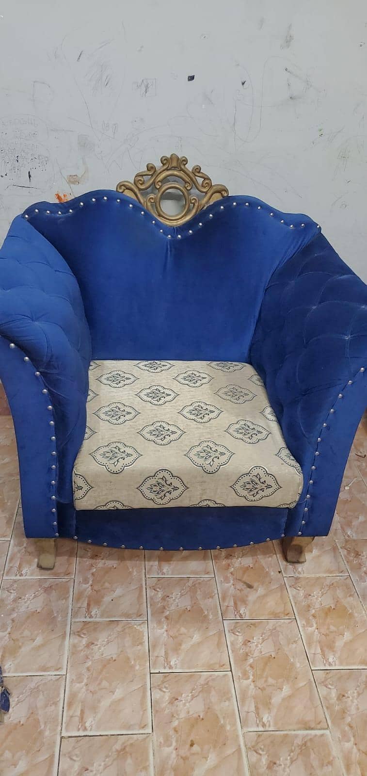 sofa selling 2