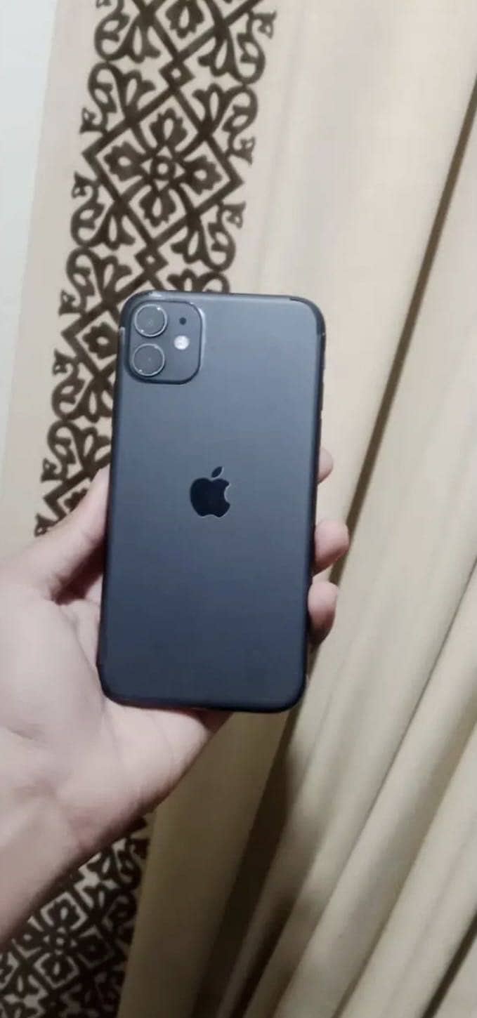 Apple iPhone 11 0
